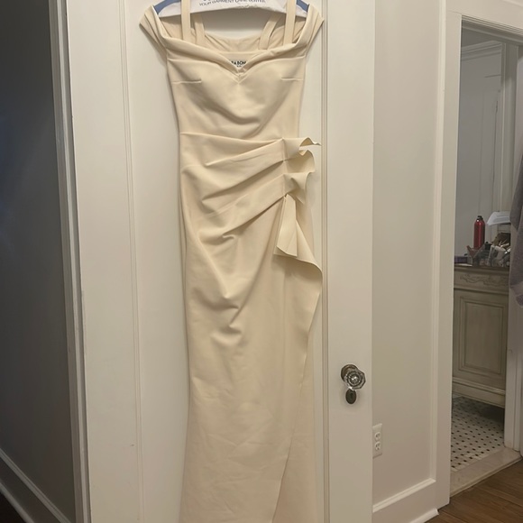 Chiara Boni Cream Maxi Dress - Picture 2 of 6